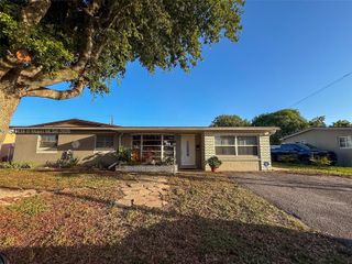 7320 NW 2nd St, Pembroke Pines, FL 33024