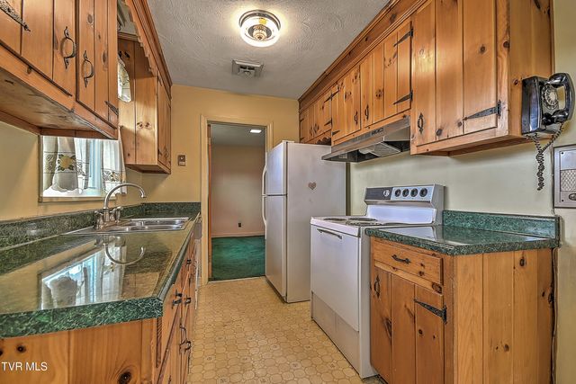 428 Merriewood Drive, Bristol, TN 37620