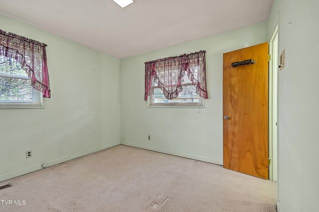 428 Merriewood Drive, Bristol, TN 37620