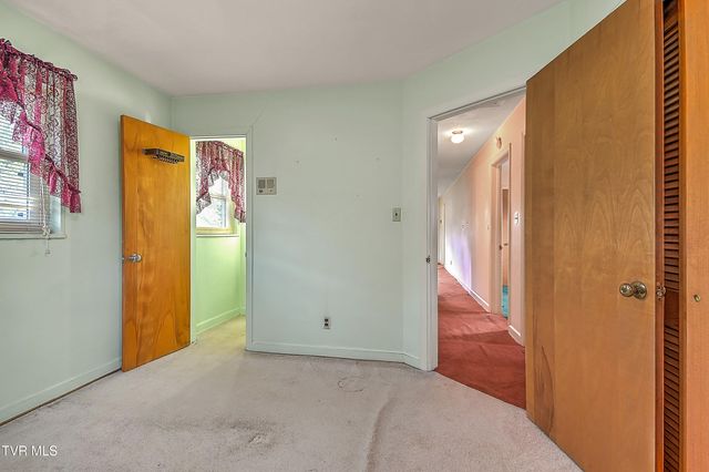 428 Merriewood Drive, Bristol, TN 37620