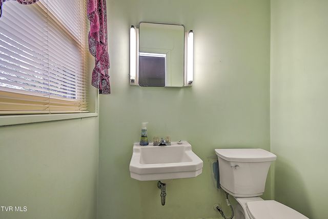 428 Merriewood Drive, Bristol, TN 37620