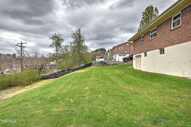 428 Merriewood Drive, Bristol, TN 37620