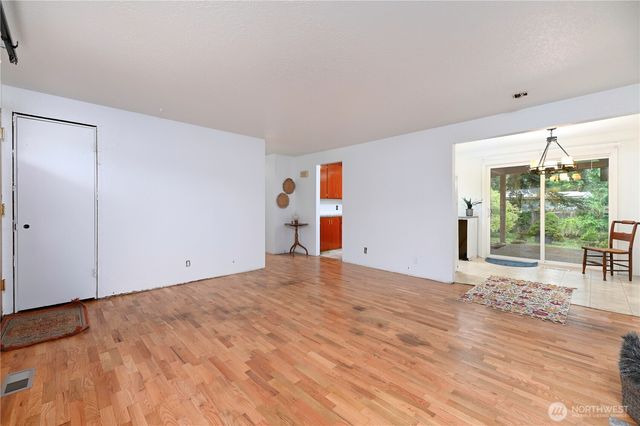 5902 178th Street SW, Lynnwood, WA 98037