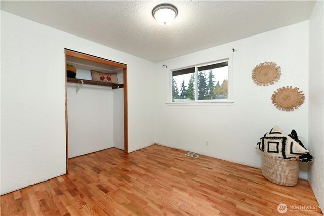 5902 178th Street SW, Lynnwood, WA 98037