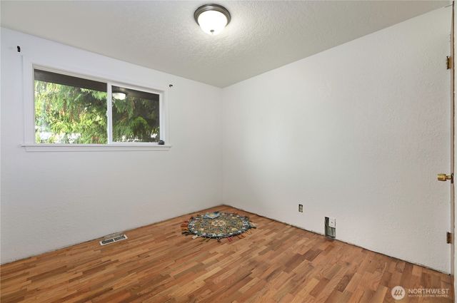 5902 178th Street SW, Lynnwood, WA 98037