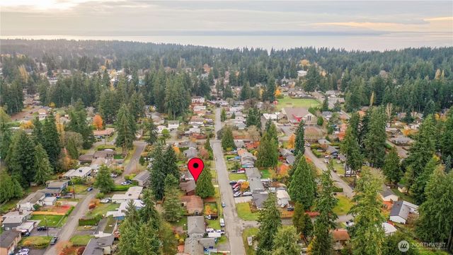 5902 178th Street SW, Lynnwood, WA 98037