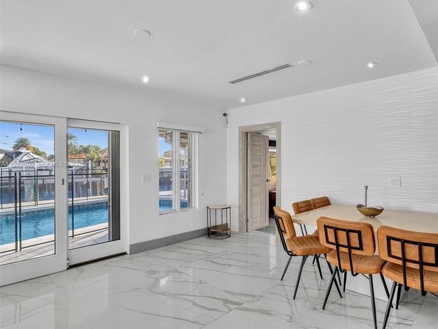 440 SE 8th Ave, Pompano Beach, FL 33060