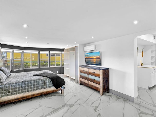 440 SE 8th Ave, Pompano Beach, FL 33060