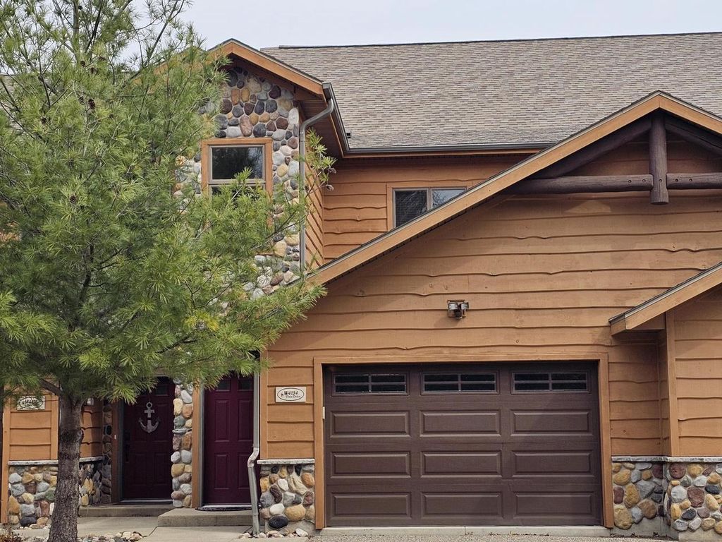 W4134 Vista Drive, Mauston, WI 53948