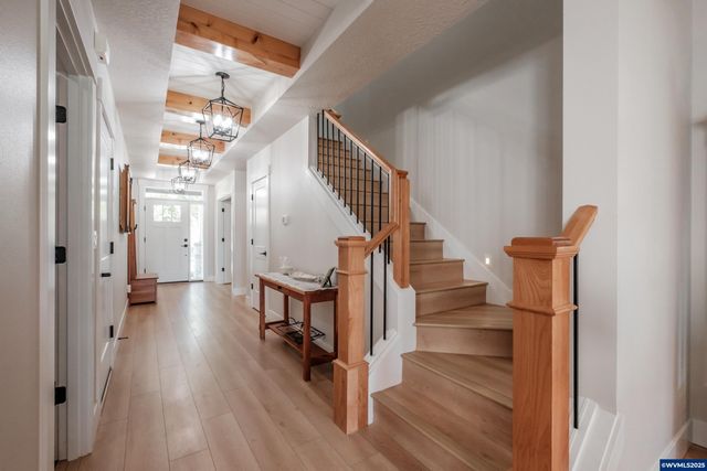 494 Troon Av, Woodburn, OR 97071