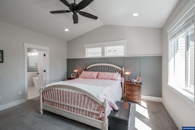 494 Troon Av, Woodburn, OR 97071