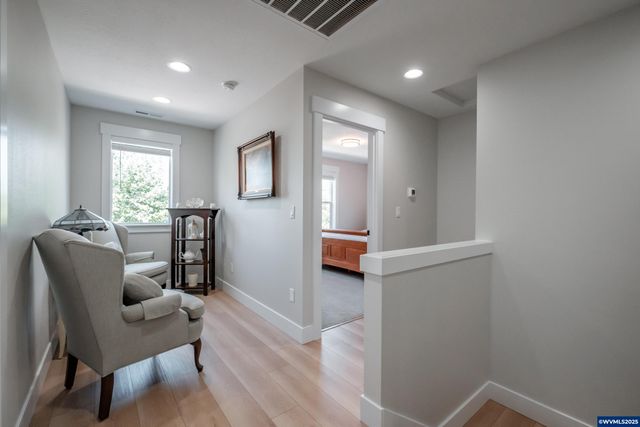 494 Troon Av, Woodburn, OR 97071