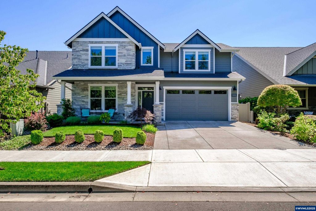 494 Troon Av, Woodburn, OR 97071