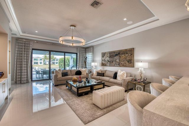 13651 Artisan Circle, Palm Beach Gardens, FL 33418