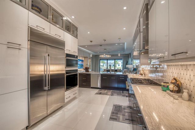 13651 Artisan Circle, Palm Beach Gardens, FL 33418