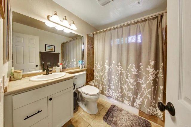 2257 Worden ST 2, San Diego, CA 92107
