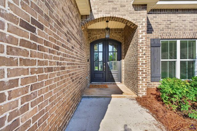 114 Gracetree Way, Kathleen, GA 31047
