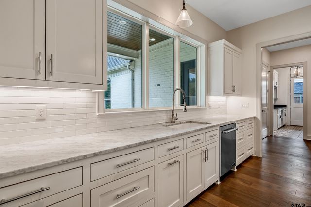 1517 Stafford Drive, Tyler, TX 75703