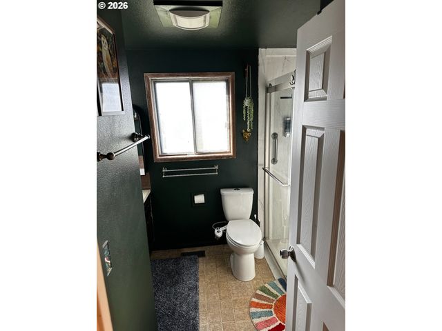 2345 CIRCLE Dr, Roseburg, OR 97471