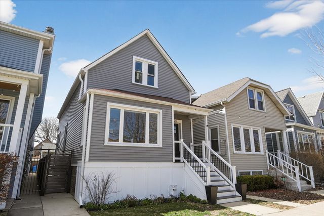 3426 N ALBANY Avenue, Chicago, IL 60618