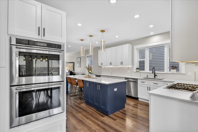 3426 N ALBANY Avenue, Chicago, IL 60618