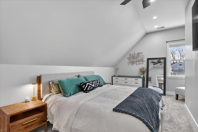 3426 N ALBANY Avenue, Chicago, IL 60618