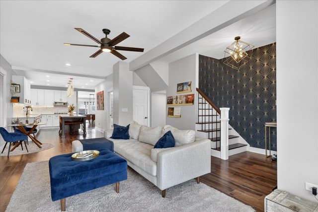 3426 N ALBANY Avenue, Chicago, IL 60618