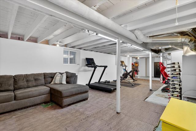 3426 N ALBANY Avenue, Chicago, IL 60618