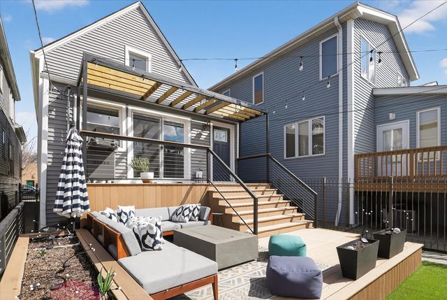 3426 N ALBANY Avenue, Chicago, IL 60618