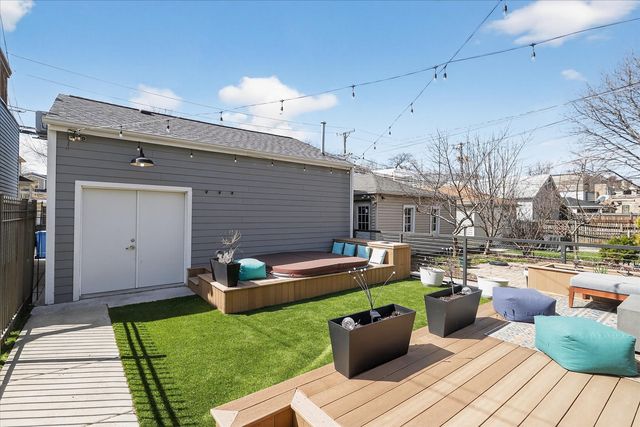 3426 N ALBANY Avenue, Chicago, IL 60618