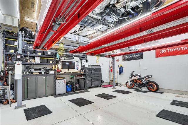 3426 N ALBANY Avenue, Chicago, IL 60618