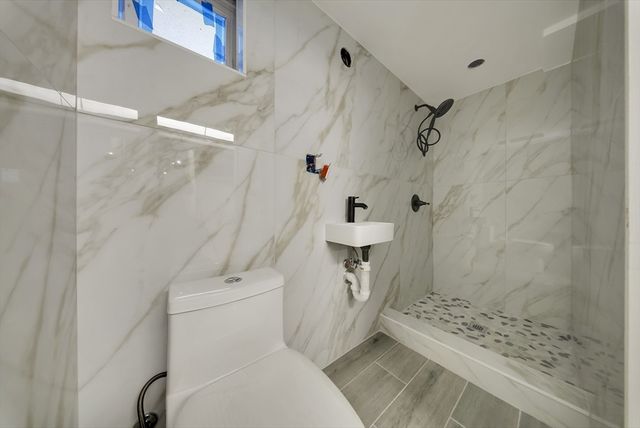 52 Hovey St, Quincy, MA 02171