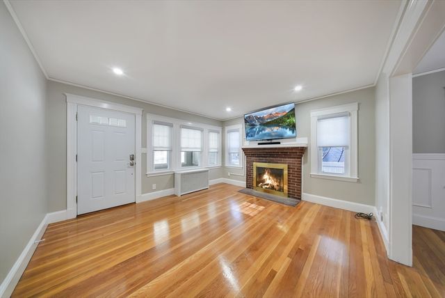 52 Hovey St, Quincy, MA 02171