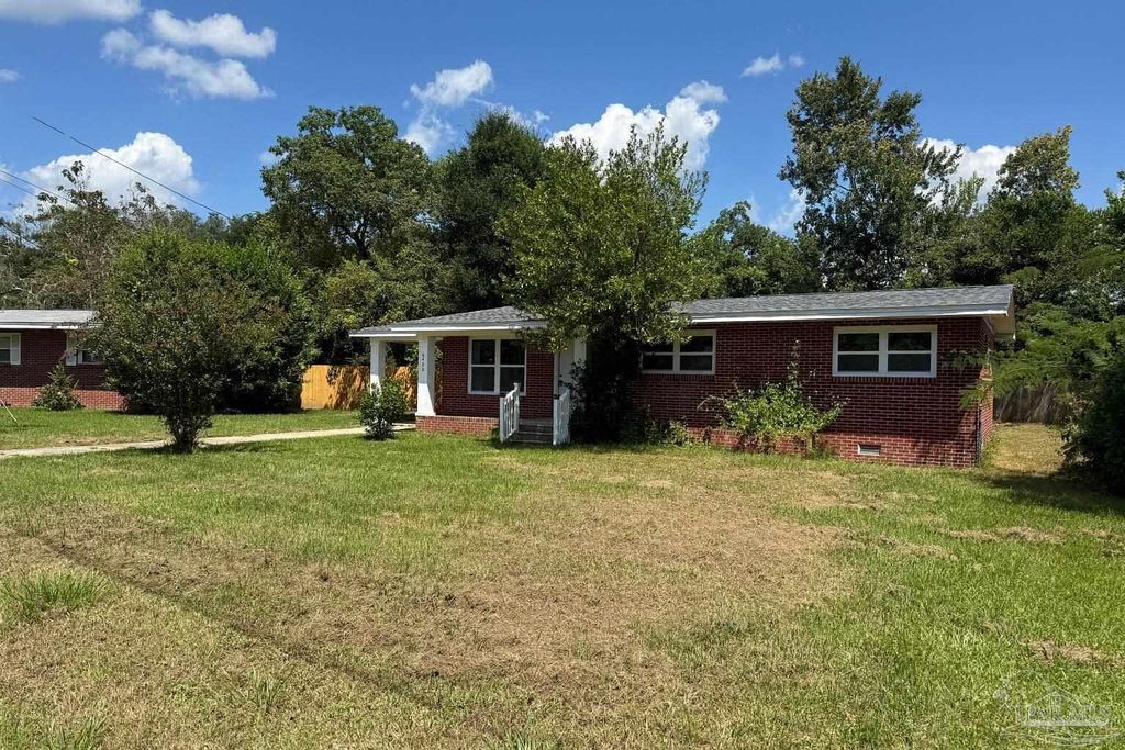 6406 Sellers Dr, Milton, FL 32570