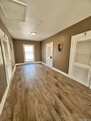 128 W Magnolia Ave Apt 8, San Antonio, TX 78212