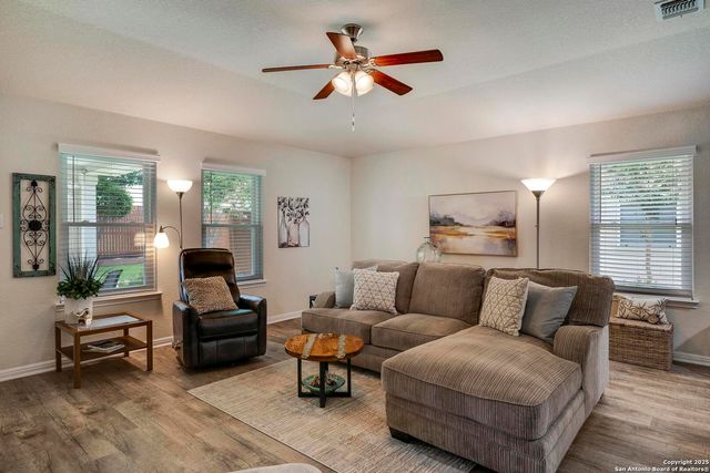 6546 Charles Field, San Antonio, TX 78238
