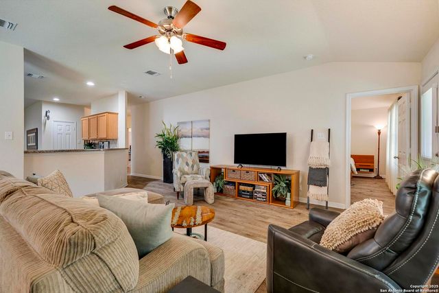 6546 Charles Field, San Antonio, TX 78238