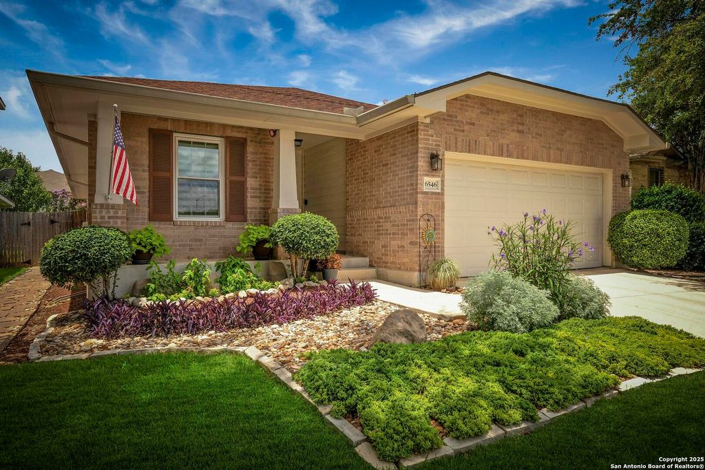6546 Charles Field, San Antonio, TX 78238