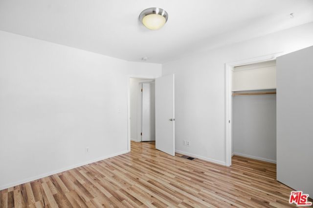 3611 W 4th Street, Los Angeles, CA 90020