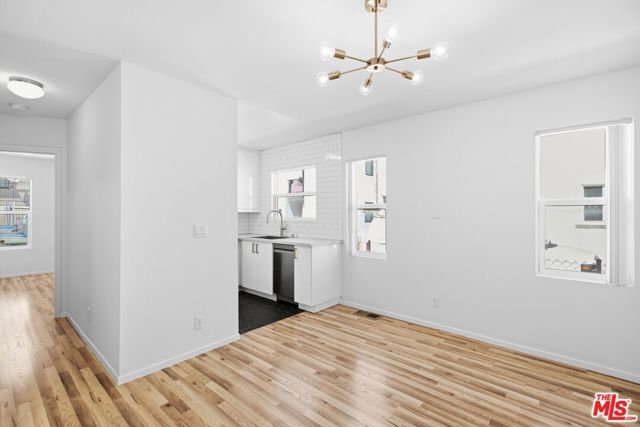 3611 W 4th Street, Los Angeles, CA 90020