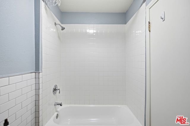 3611 W 4th Street, Los Angeles, CA 90020