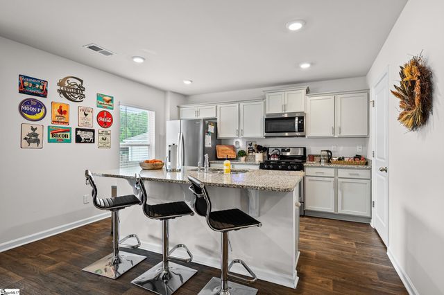 500 Ashwood Way, Easley, SC 29640