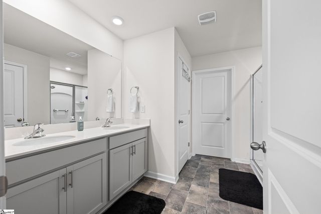500 Ashwood Way, Easley, SC 29640