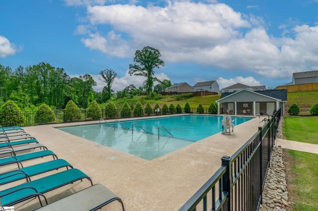 500 Ashwood Way, Easley, SC 29640
