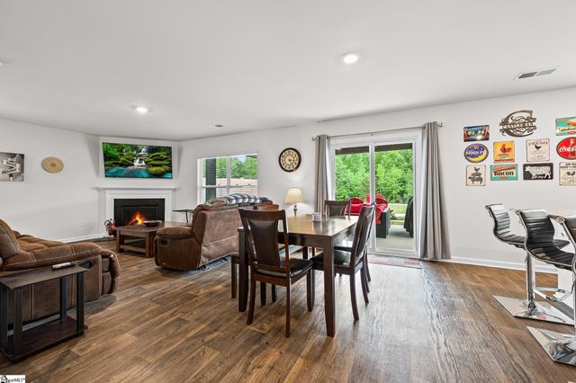 500 Ashwood Way, Easley, SC 29640