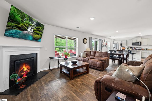 500 Ashwood Way, Easley, SC 29640