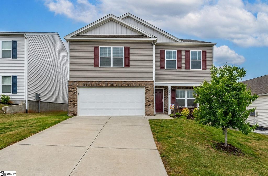 500 Ashwood Way, Easley, SC 29640