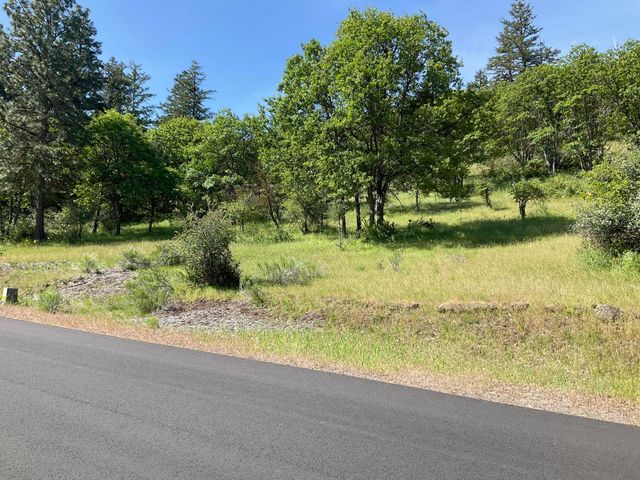 Lot 860 Coopers Hawk Road, Klamath Falls, OR 97601