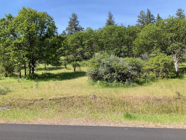 Lot 860 Coopers Hawk Road, Klamath Falls, OR 97601