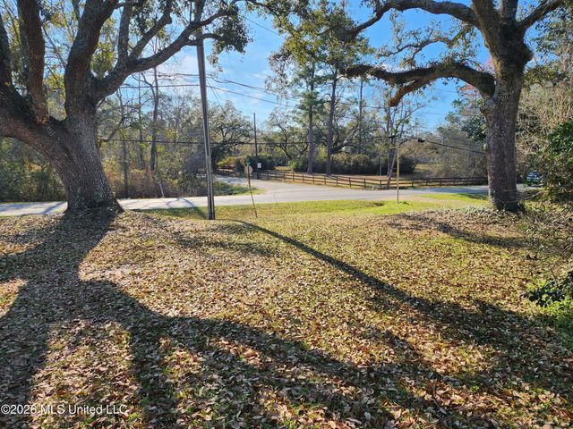 5378 Menge Avenue, Pass Christian, MS 39571